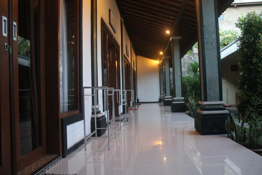 Nyoman Guesthouse Canggu Exterior foto